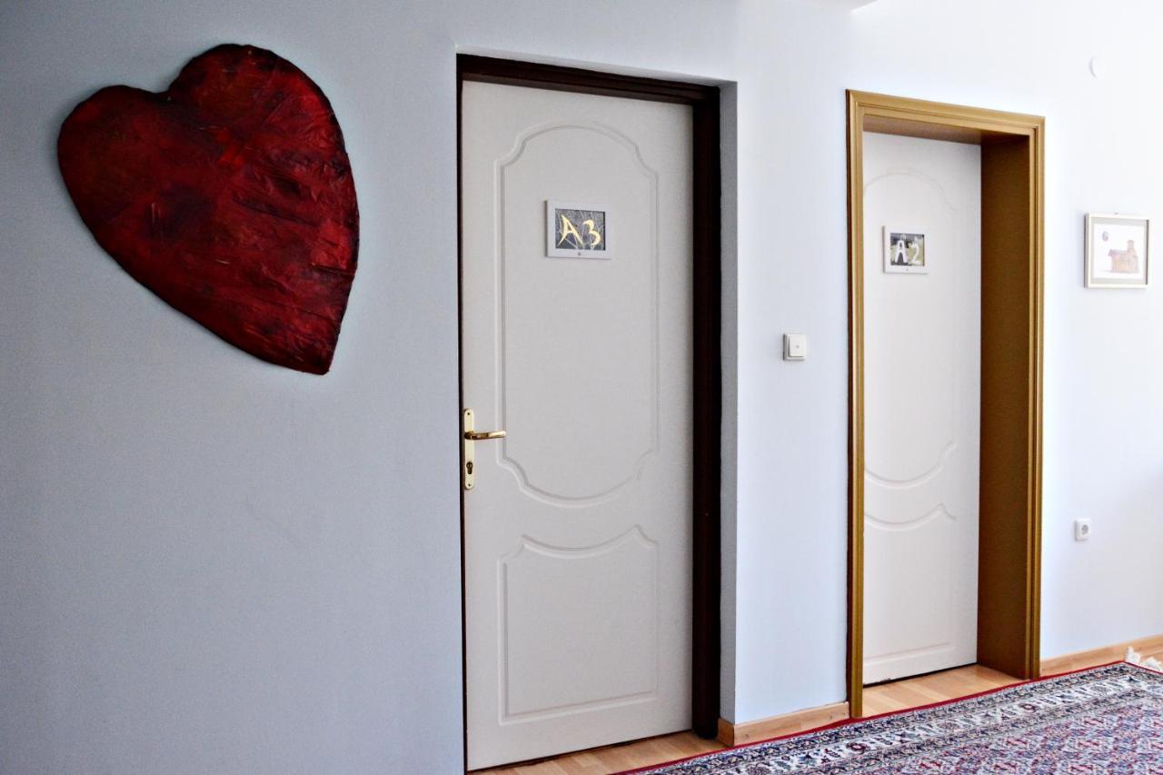 Guesthouse Vissinokipos - Biker Friendly - Motorradhotel Kastoria Buitenkant foto