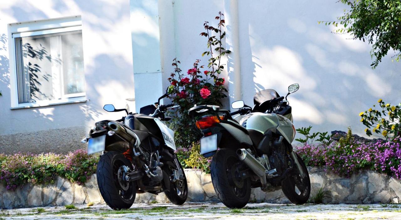 Guesthouse Vissinokipos - Biker Friendly - Motorradhotel Kastoria Buitenkant foto