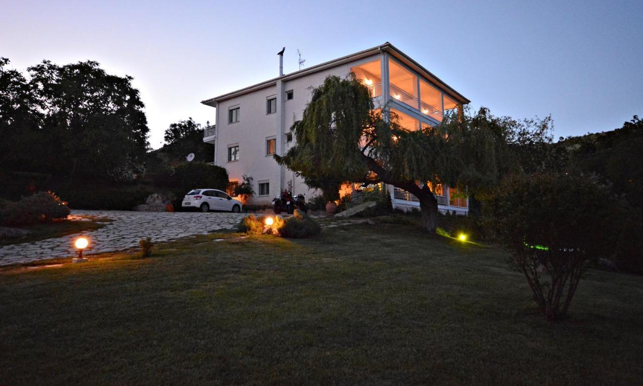 Guesthouse Vissinokipos - Biker Friendly - Motorradhotel Kastoria Buitenkant foto
