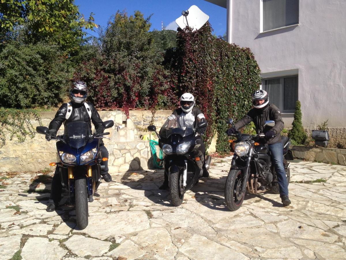 Guesthouse Vissinokipos - Biker Friendly - Motorradhotel Kastoria Buitenkant foto